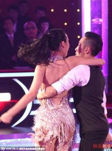 男女互相摸视频,男女亲密摸触瞬间,情感流露引人遐想